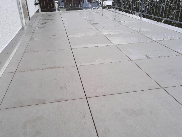 Balkon Geissler Keramikplatten Boden Beispiel 06 768x576